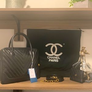 💎Chanel Chevron Quilted Caviar Handbag with Shoulder Strap and Wallet 💎